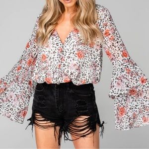 Buddy Love Cheyenne bell sleeve bodysuit size Large